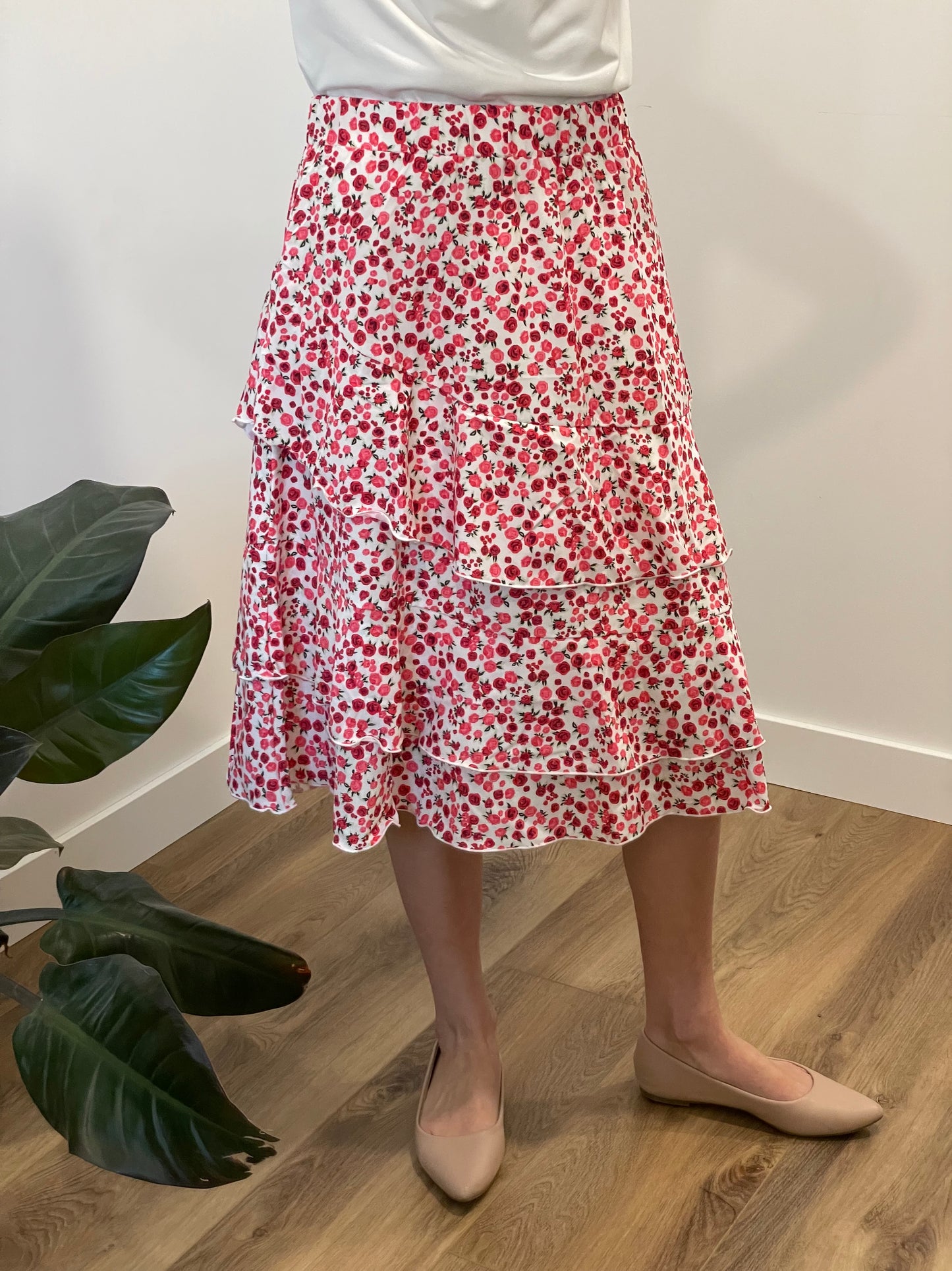 Taite Ruffle Tiered Skirt in Floral Red Pink - Ladies & Lavender Boutique