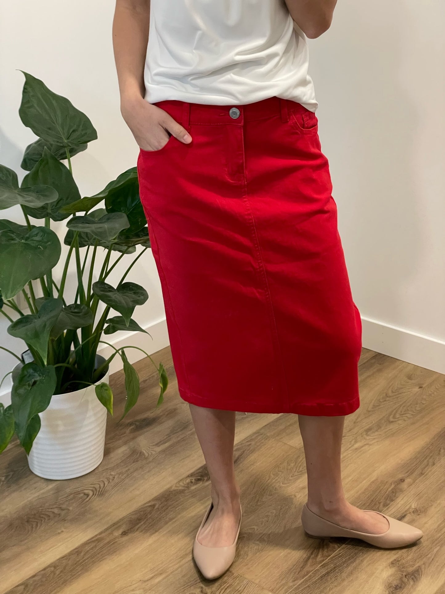 "Layla" in Fire Red - Ladies & Lavender Boutique