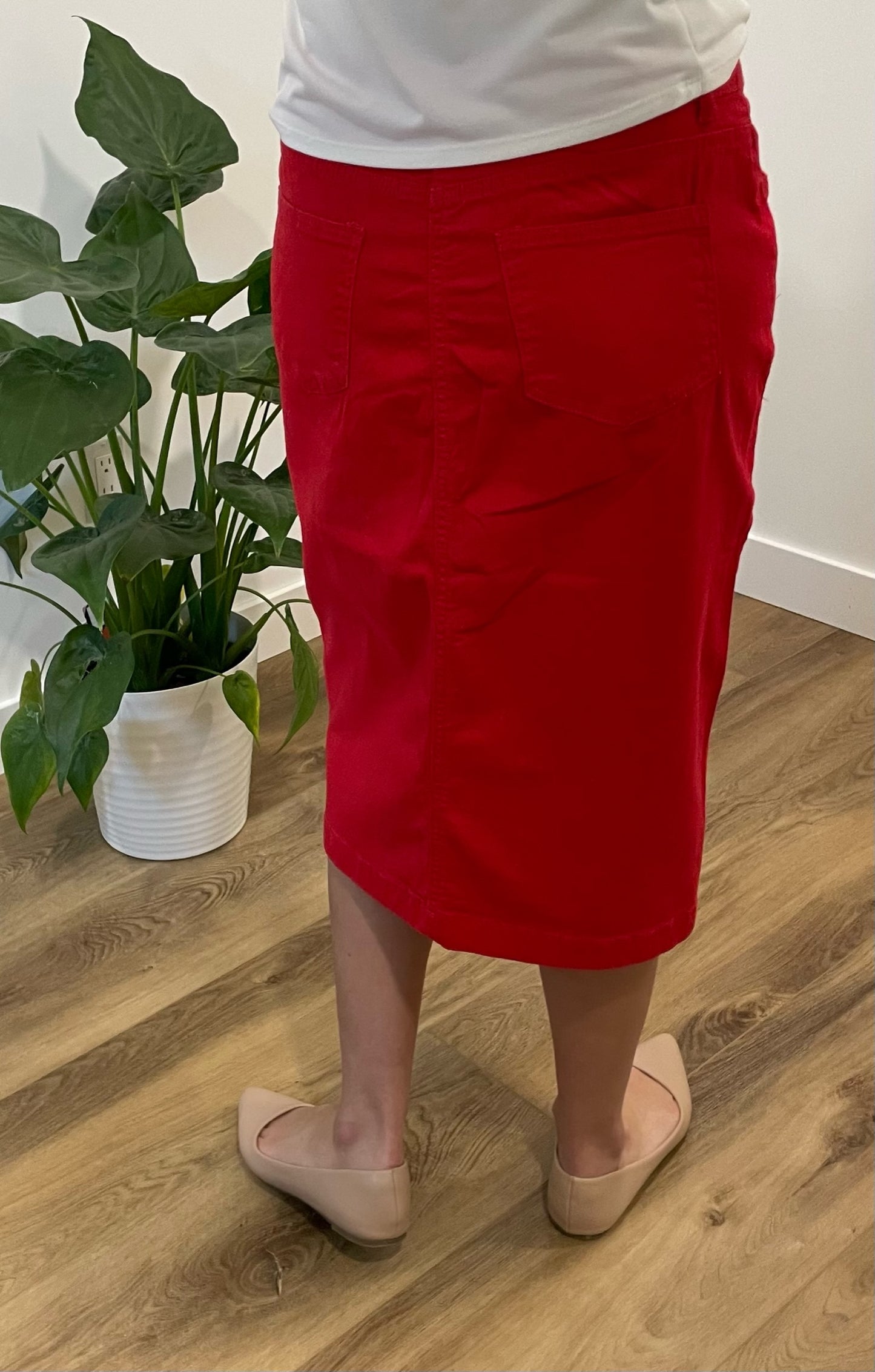 "Layla" in Fire Red - Ladies & Lavender Boutique