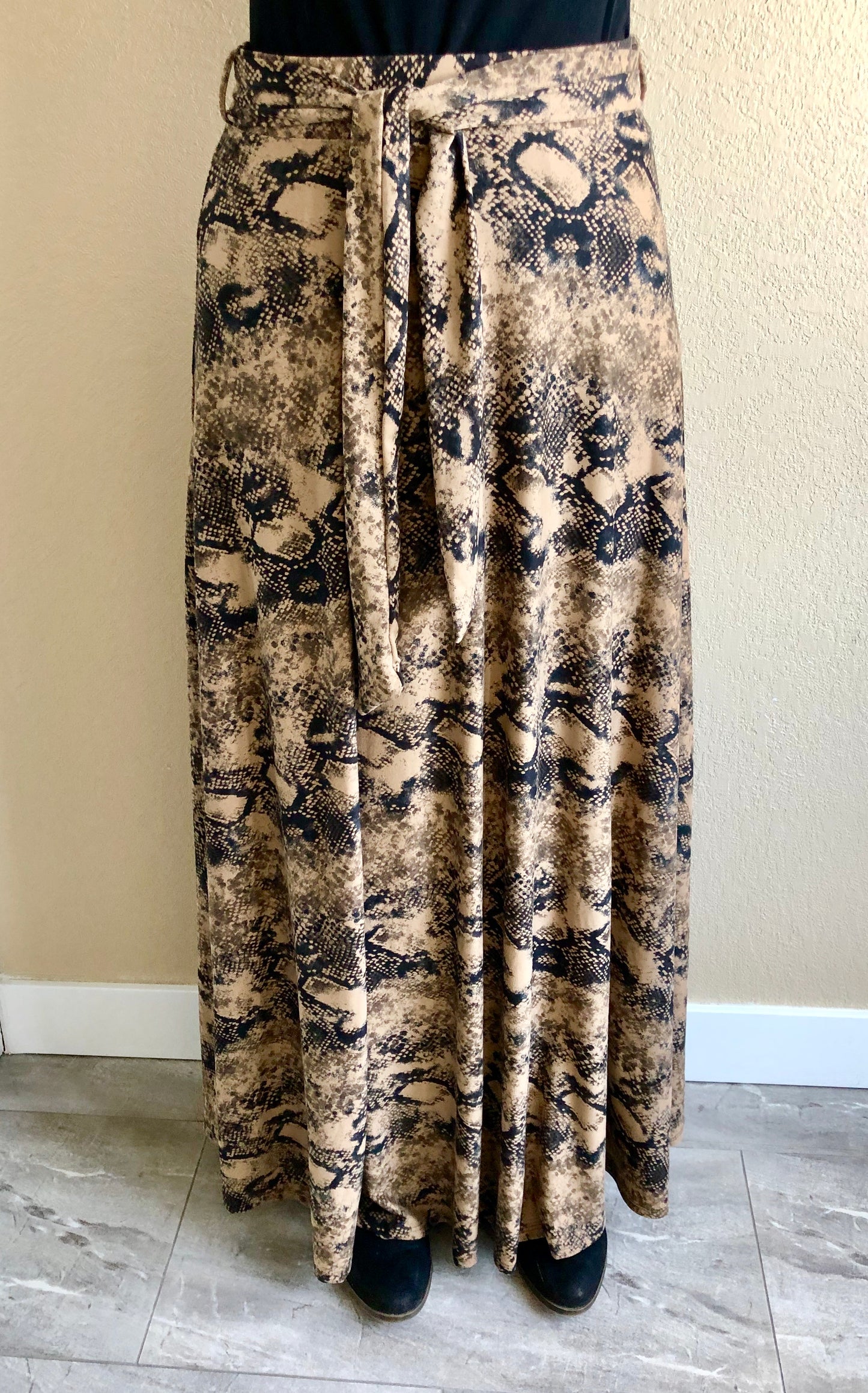 "Chloe" Maxi Skirt in Toast Black - ON SALE - Ladies & Lavender Boutique