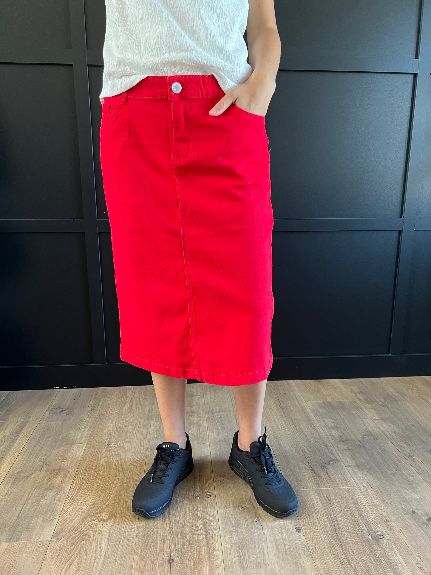"Layla" in Fire Red - Ladies & Lavender Boutique