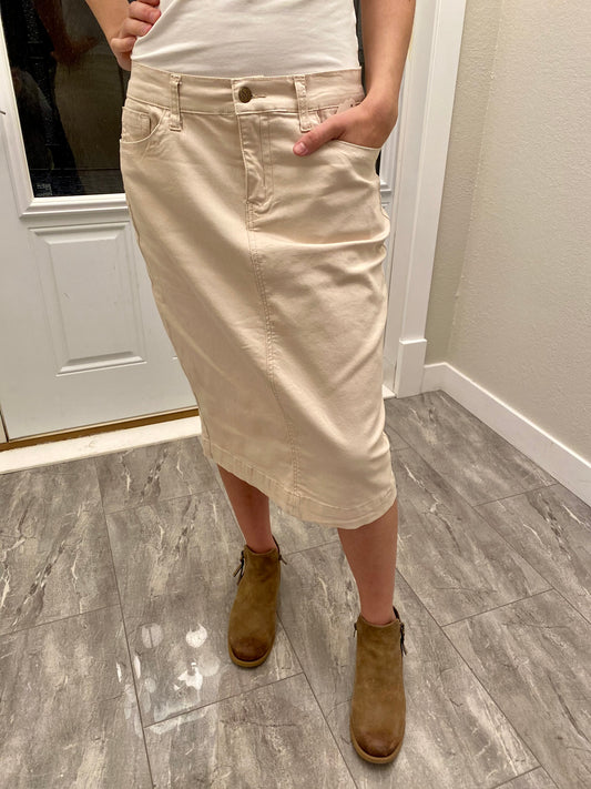 "Brooklyn" in Natural - Ladies & Lavender Boutique