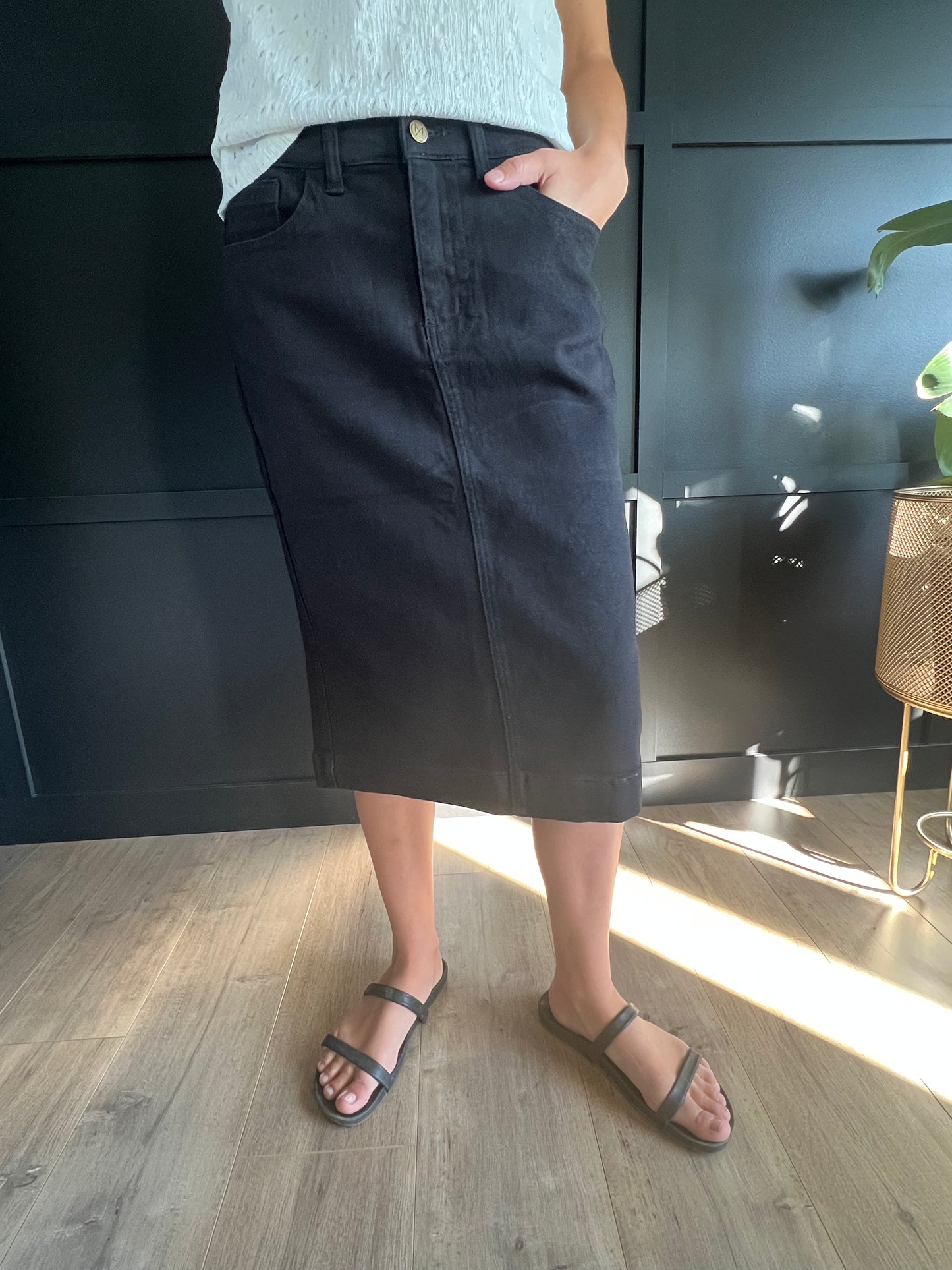 "Brooklyn" in Black - Ladies & Lavender Boutique