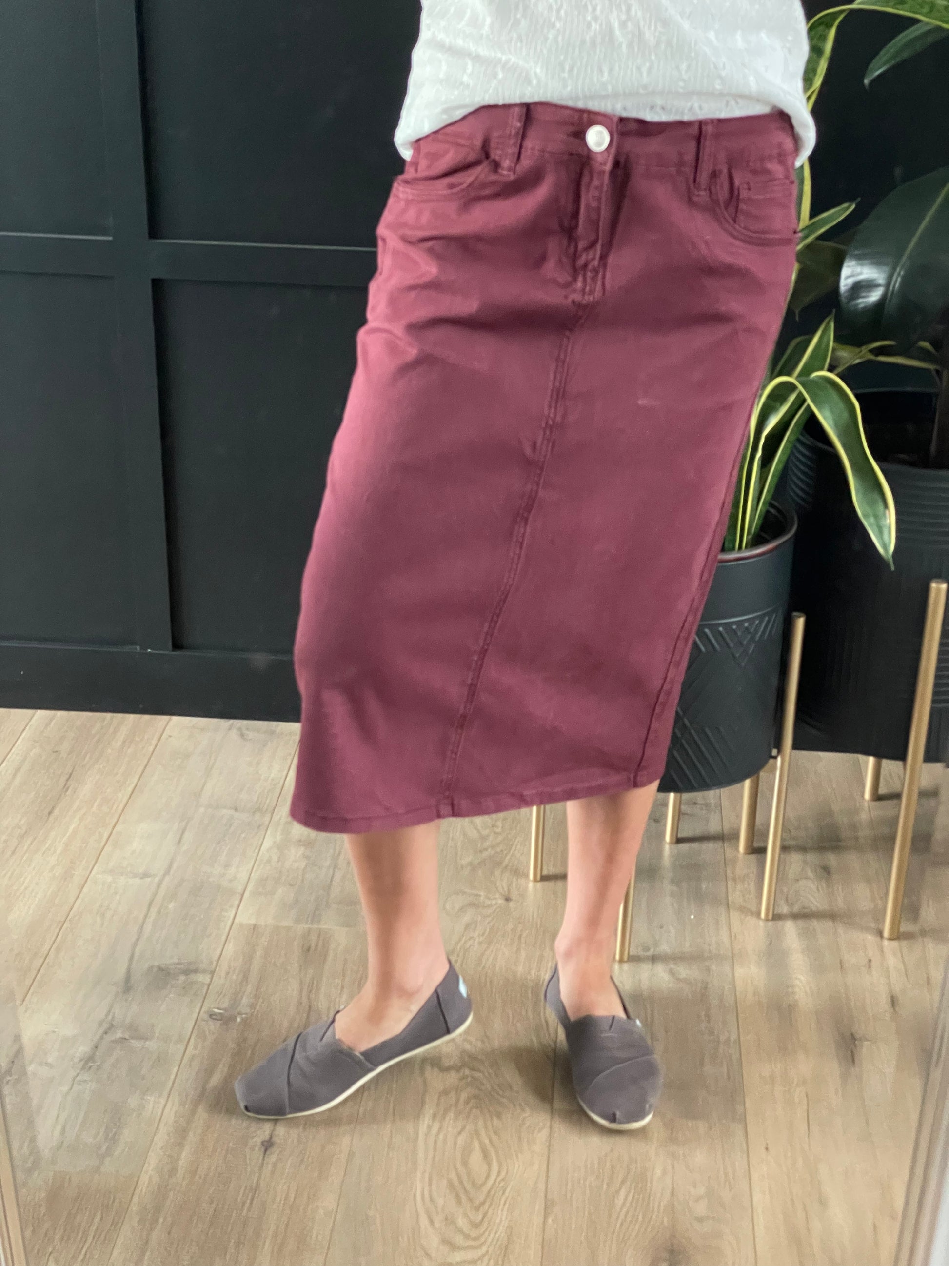 Maroon denim deals skirt