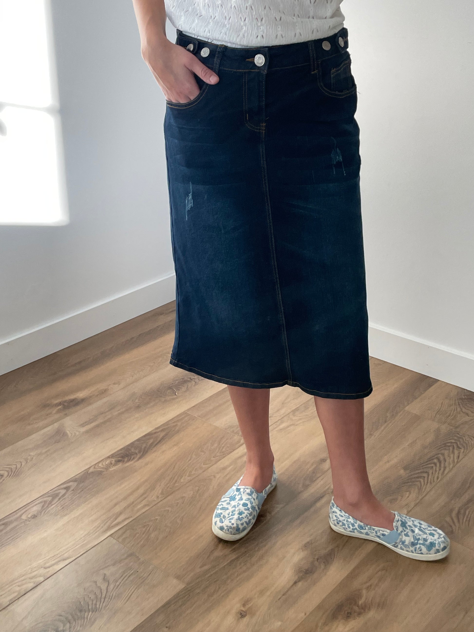 "Lydia" A-Line Denim Skirt in Dark Indigo Wash - Ladies & Lavender Boutique