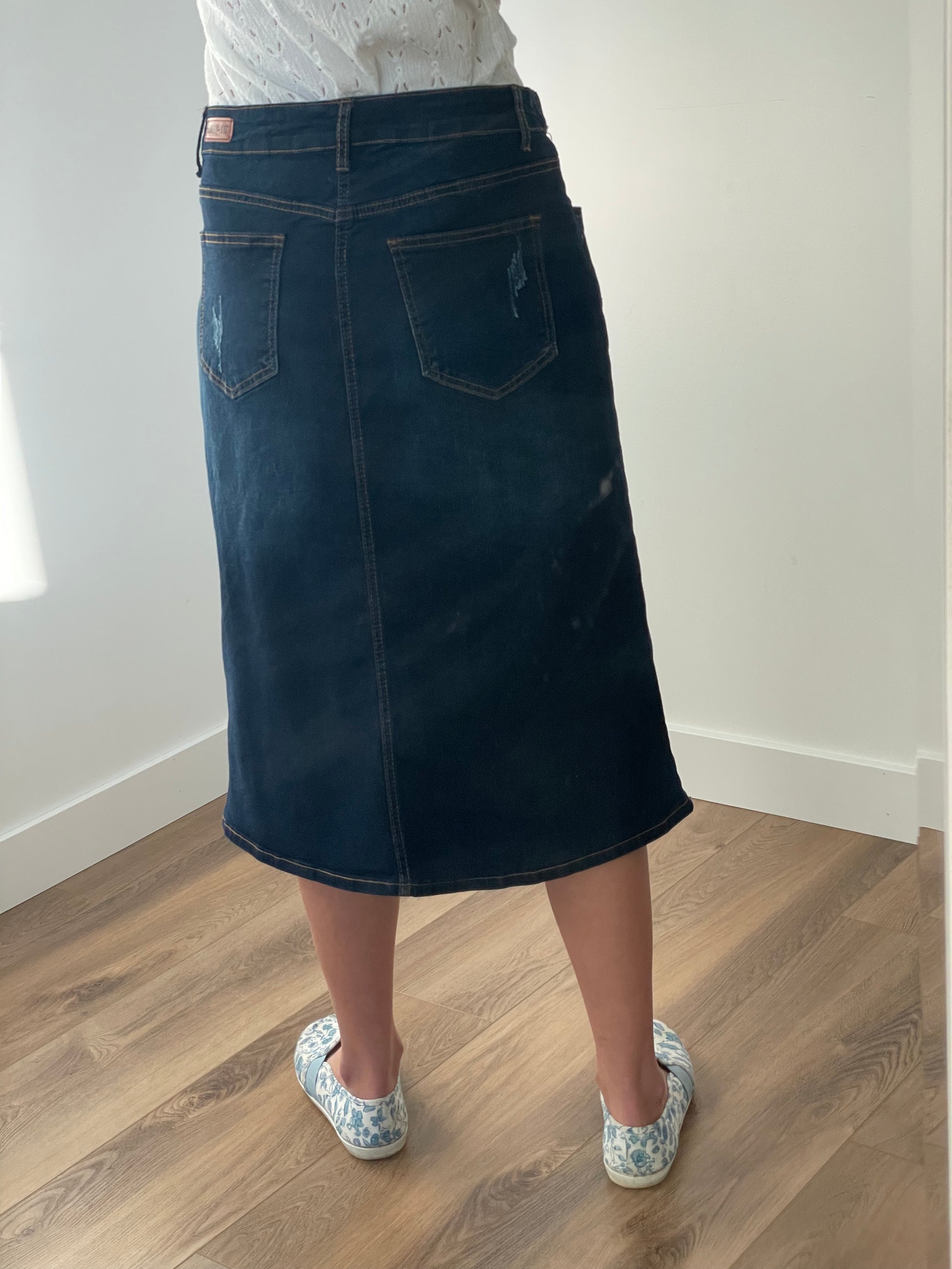 "Lydia" A-Line Denim Skirt in Dark Indigo Wash - Ladies & Lavender Boutique