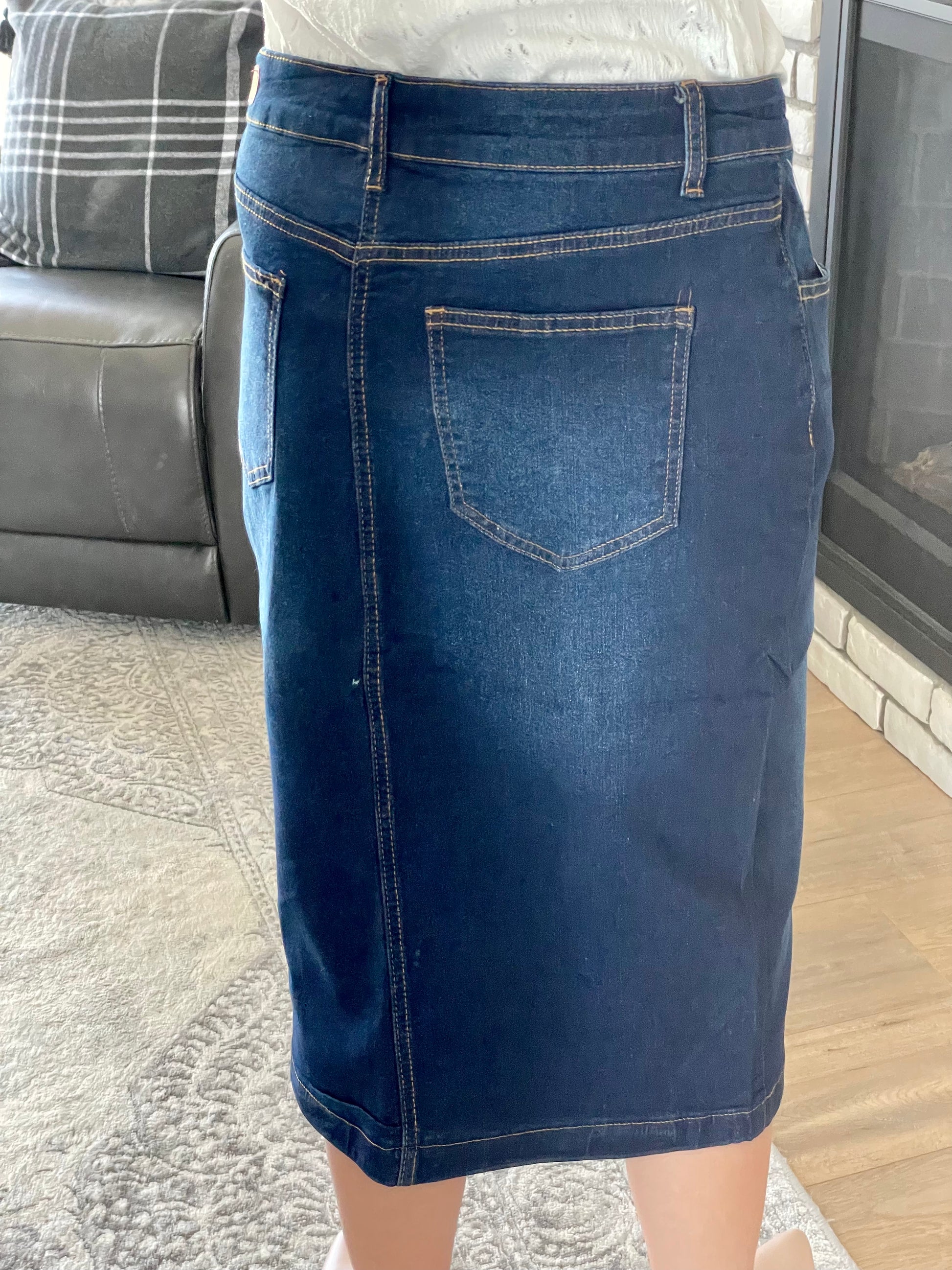 Dark denim pencil 2024 skirt